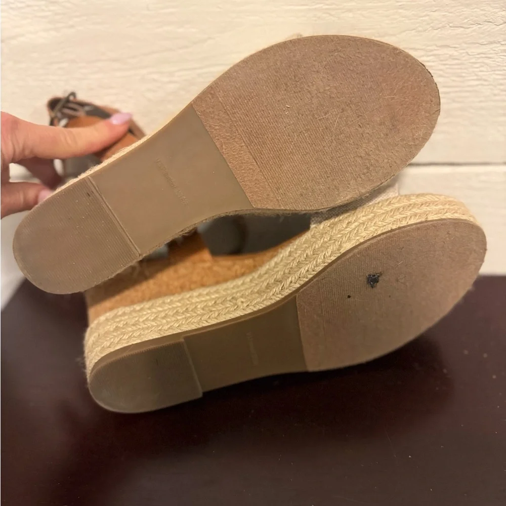 ♥️♥️ Y Not? Espadrille Wedge Sandals Size 7 Tan & Cream